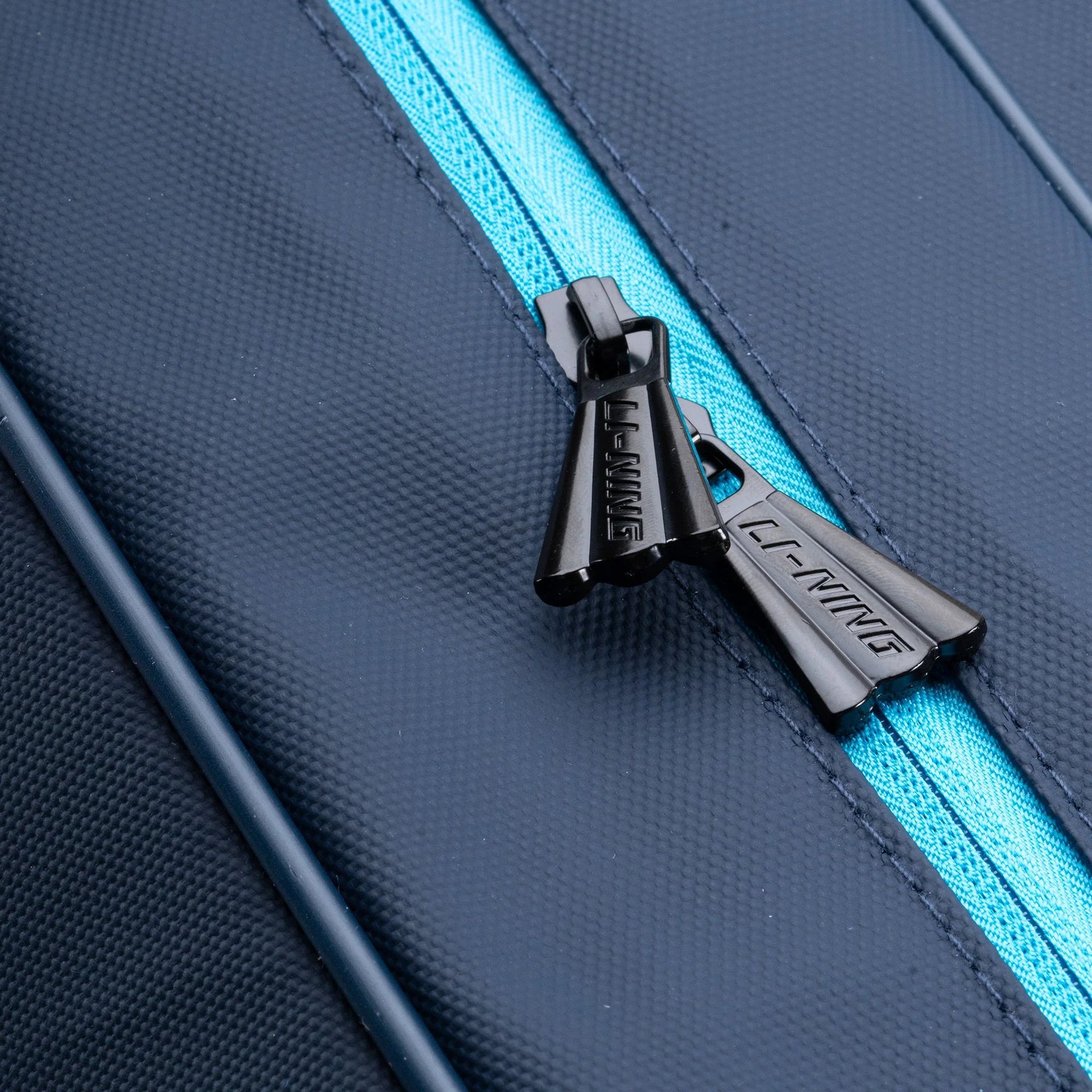 Lining_Birdie_KitBag_Zip_InstaSport