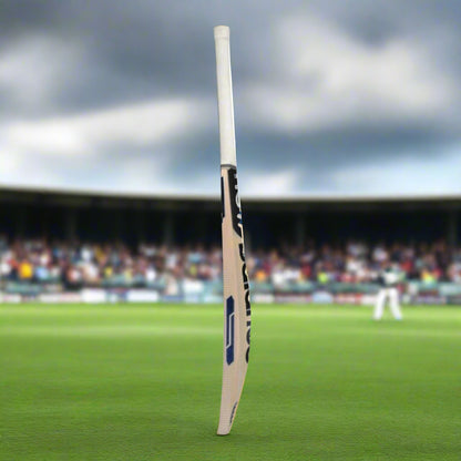 NewBalance_Burn150i_KW_CricketBat_Side_Instasport