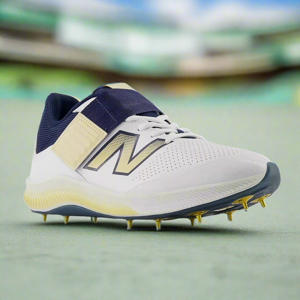 NewBalance_CK4040N6_MetalSpike_CricketShoes_Frontside_Instasport