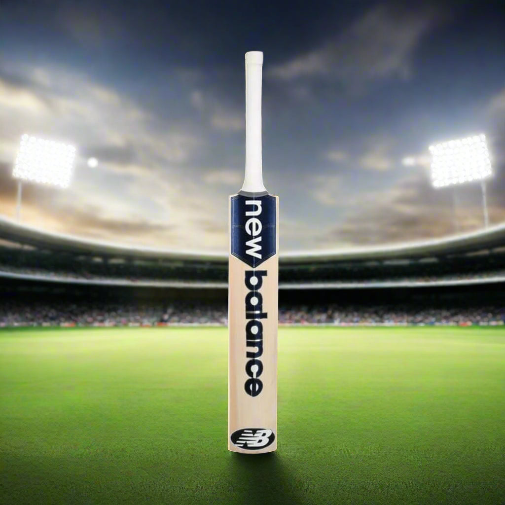 NewBalance_DC150i_KW_CricketBat_Front_Instasport