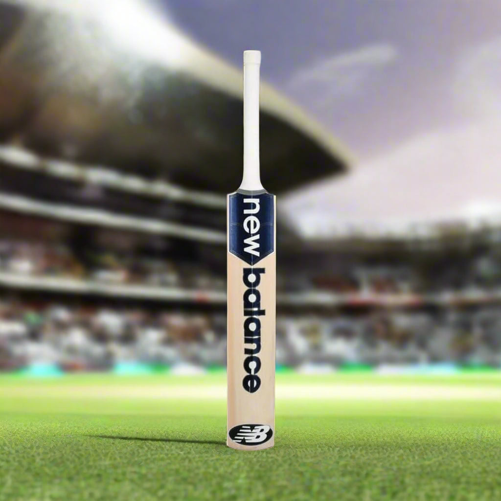 NewBalance_DC200i_KW_Grade_3_CricketBat_Front_Instasport