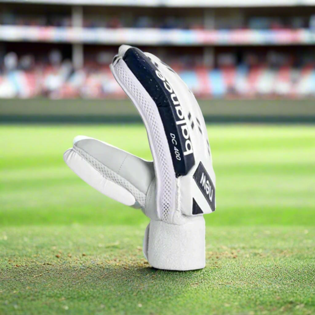 NewBalance_DC4i_Cricket_BattingGloves_Side_Instasport