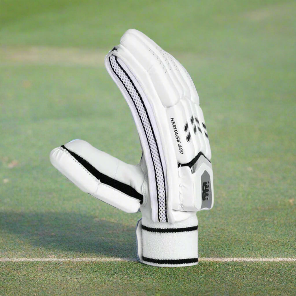 NewBalance_Heritage6i_Cricket_BattingGloves_Side_Instasport