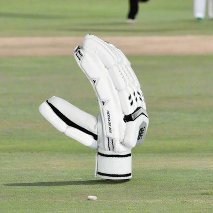 NewBalance_Heritage8i_Cricket_BattingGloves_Side_Instasport