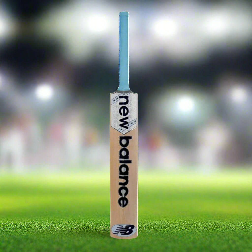 NewBalance_TC150i_KW_CricketBat_Front_Instasport