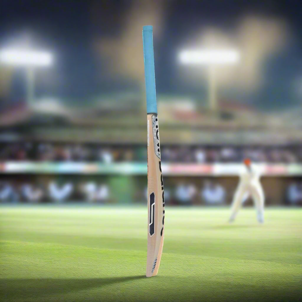 NewBalance_TC150i_KW_CricketBat_Side_Instasport