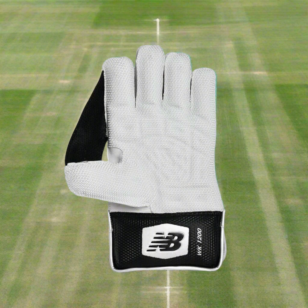 NewBalance_WK12i_Cricket_WicketKeeping_LegGuard_Inside_Instasport