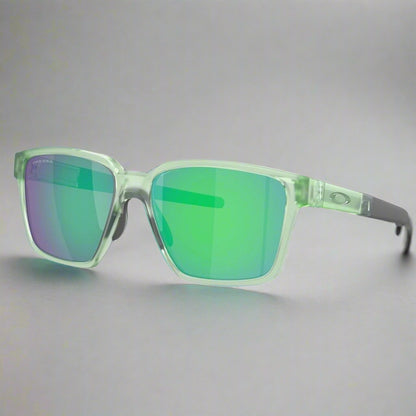Oakley_Actuator_SQ_Sunglass_MattTransparentJade_PrizmJadeLens_Frontside_Instasport