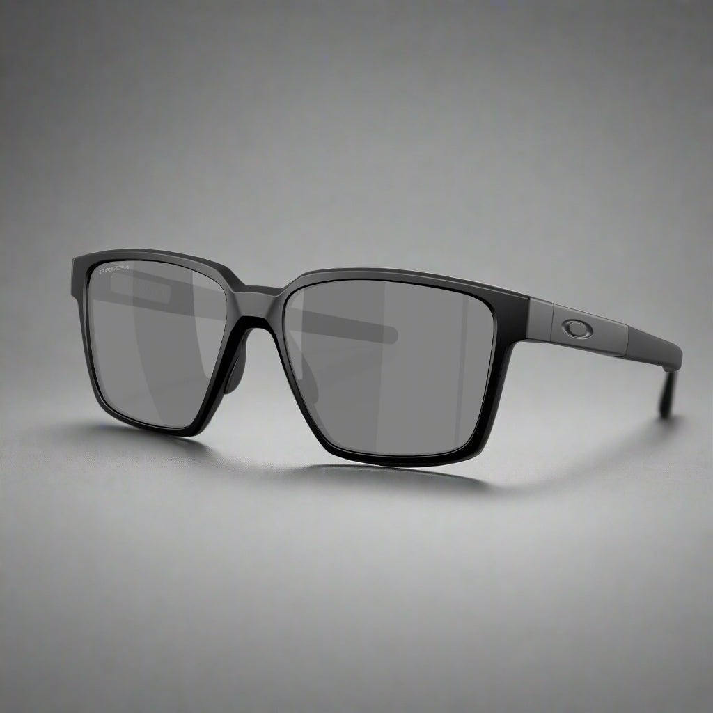 Oakley_Actuator_SQ_Sunglass_MatteBlack_PrizmBlack_Frontside_Instasport