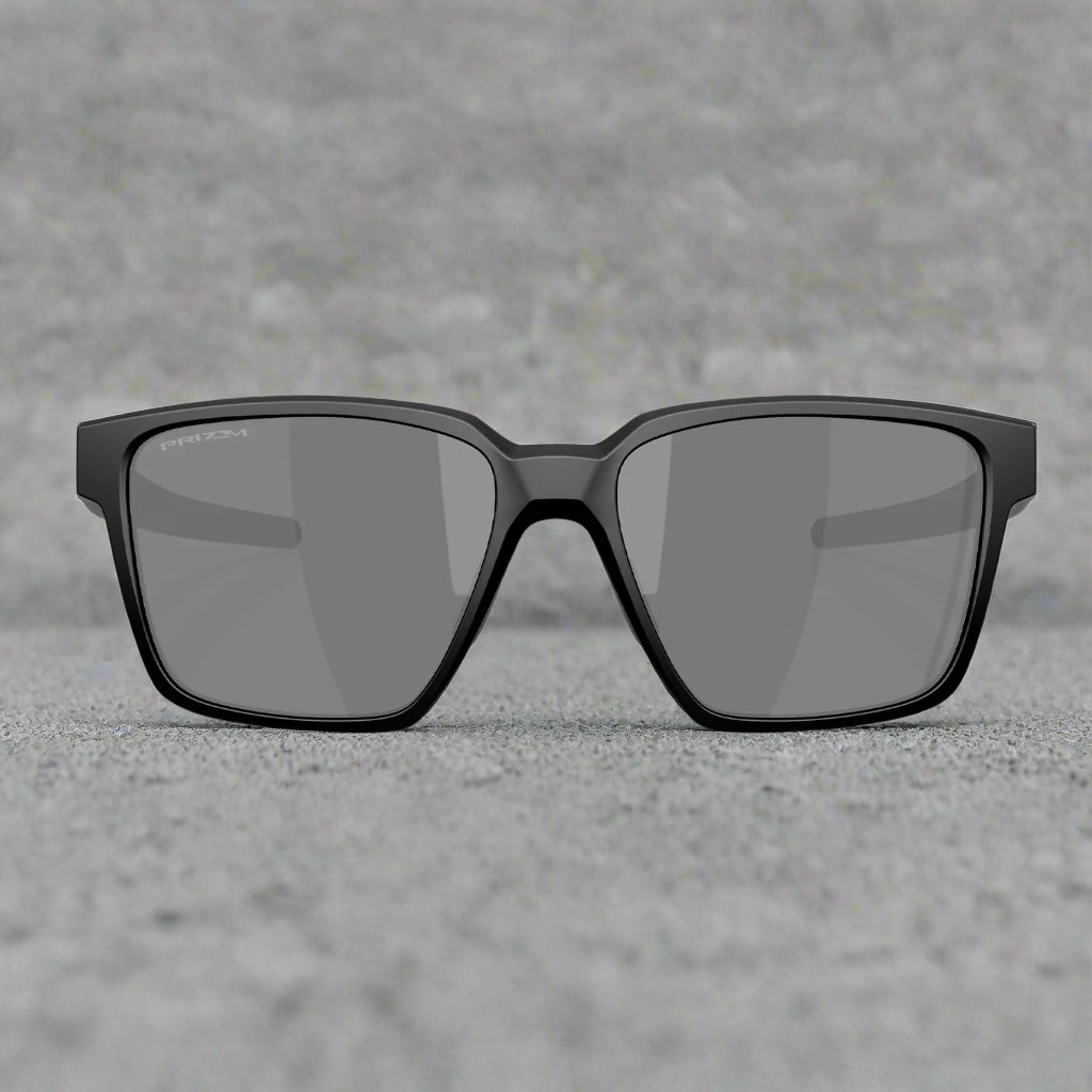 Oakley_Actuator_SQ_Sunglass_MatteBlack_PrizmBlack_Frontview_Instasport
