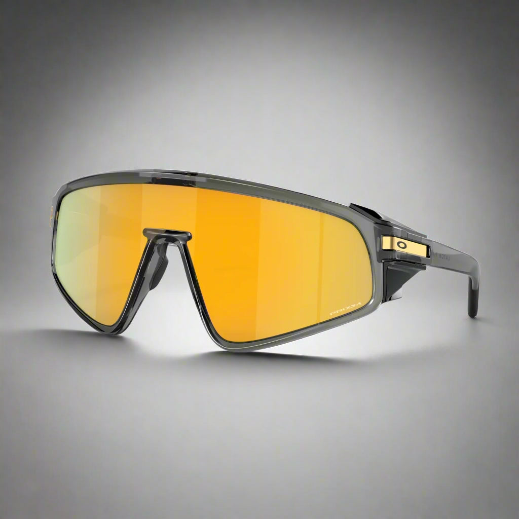 Oakley_Latch_Panel_Sunglass_GreySmoke_Prizm24kLens_FrontSide_Instasport