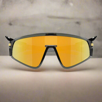 Oakley_Latch_Panel_Sunglass_GreySmoke_Prizm24kLens_Front_Instasport