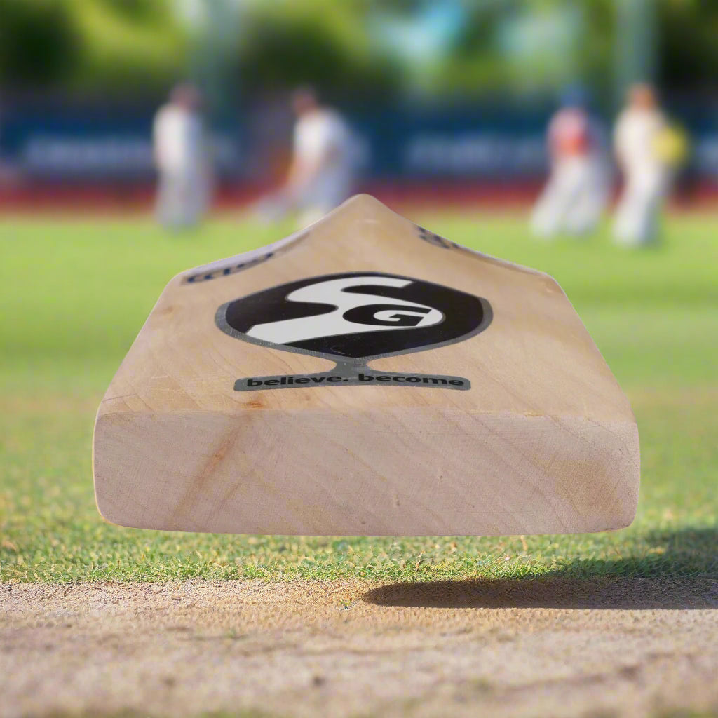 SG_Cobra_Icon_KW_CricketBat_Bottom_Instasport