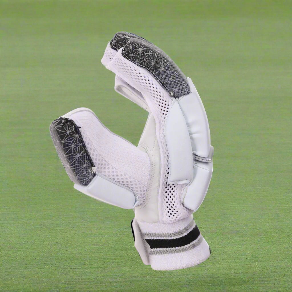 SG_Sierra_Spark_BattingGloves_Side_Instasport