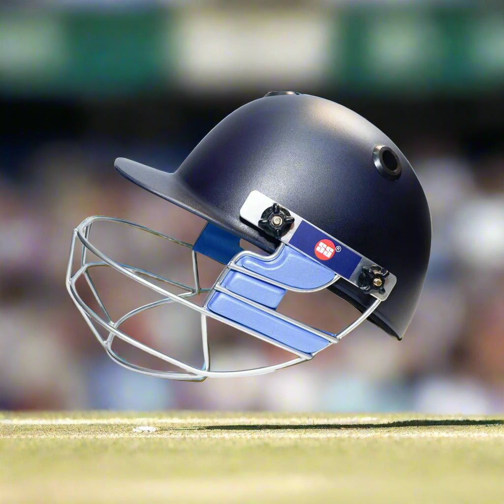 SS_Elite_Cricket_Helmet_Side_Instasport