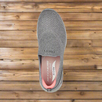 Skechers_104164-CHAR_Running_Shoes_TopView_Instasport
