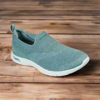 Skechers_104164-SAGE_Running_Shoes_Front_Instasport
