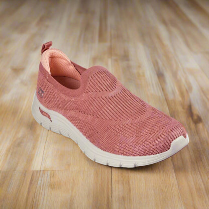 Skechers_104371-DKRS_Running_Shoes_Front_Instasport