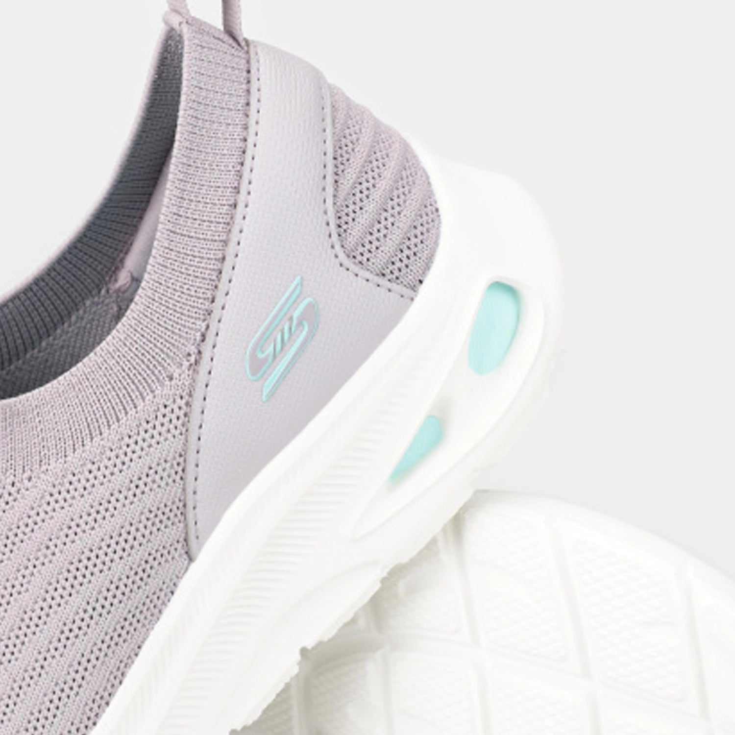 Skechers_117440-LAV_SportsShoes_Backside_Instasport