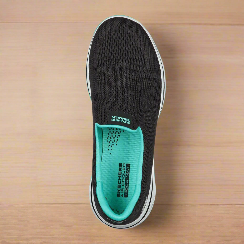 Skechers_124033-BKTQ_SportsShoes_Topview_Instasport