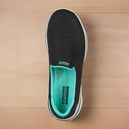Skechers_124033-BKTQ_SportsShoes_Topview_Instasport