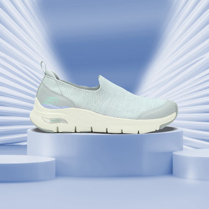 Skechers_149563-LTGY_SportsShoes_Instasport