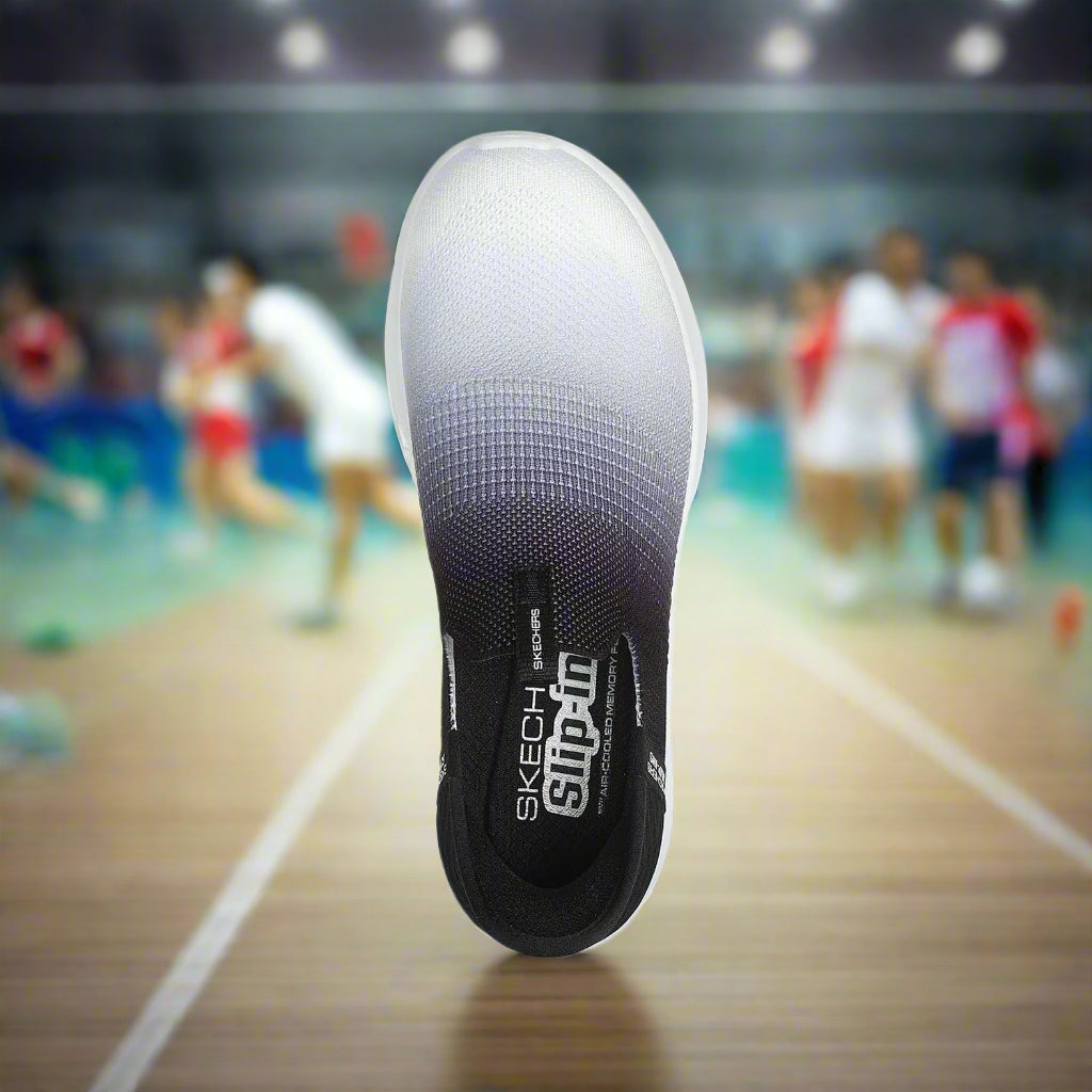 Skechers_150183-BKW_SportsShoes_Top_Instasport