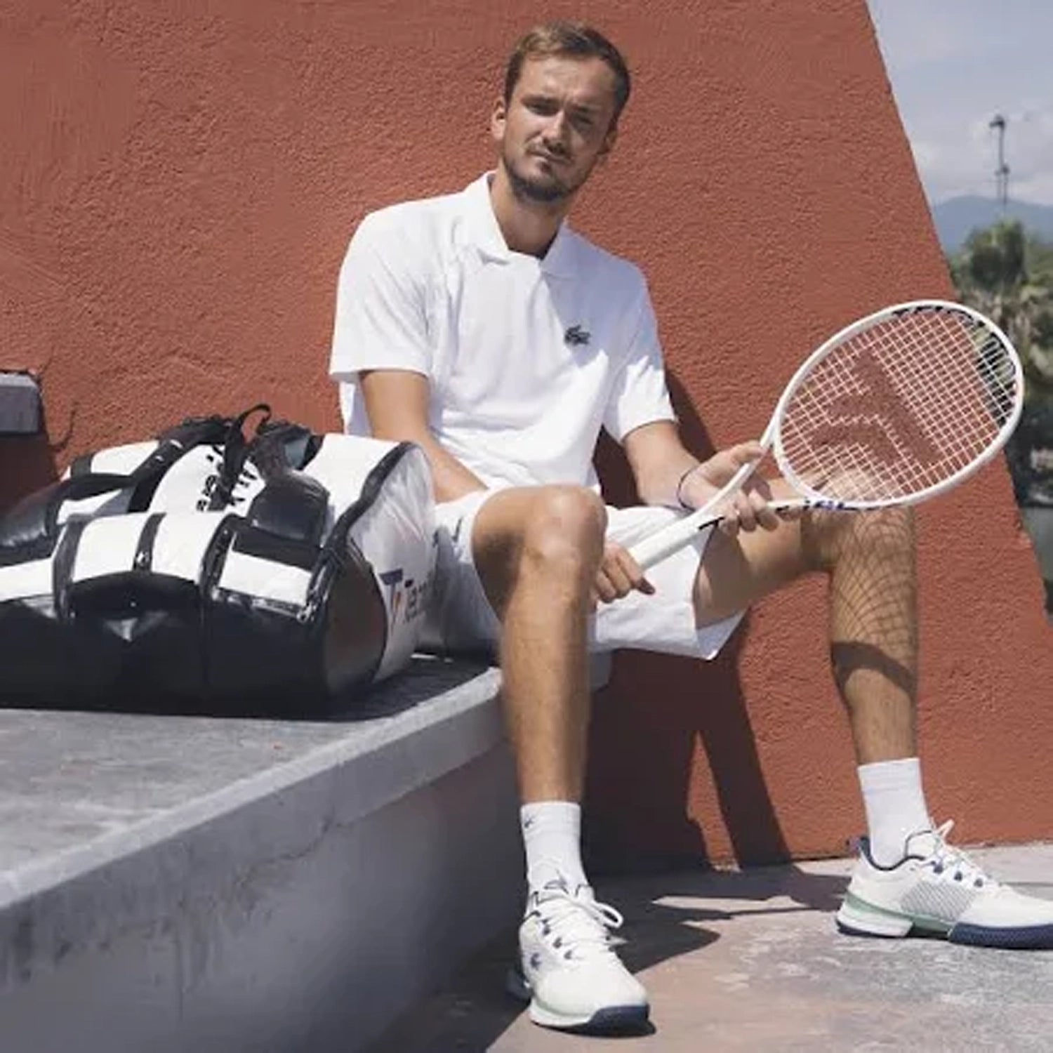 Tecnifiber_Tfight_270_Isoflex_Tennis_Racquet_Spec2_Instasport