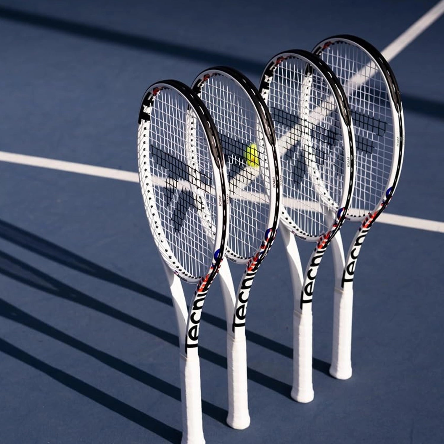 Tecnifibre_TF-40_305_18x19_Tennis_Racquet_spec1_Instasport