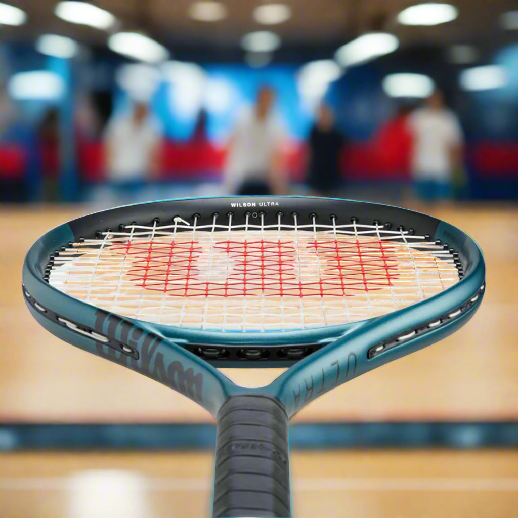 Wilson_Ultra_26V_4.0_Tennis_Racquet_Top_Instasport