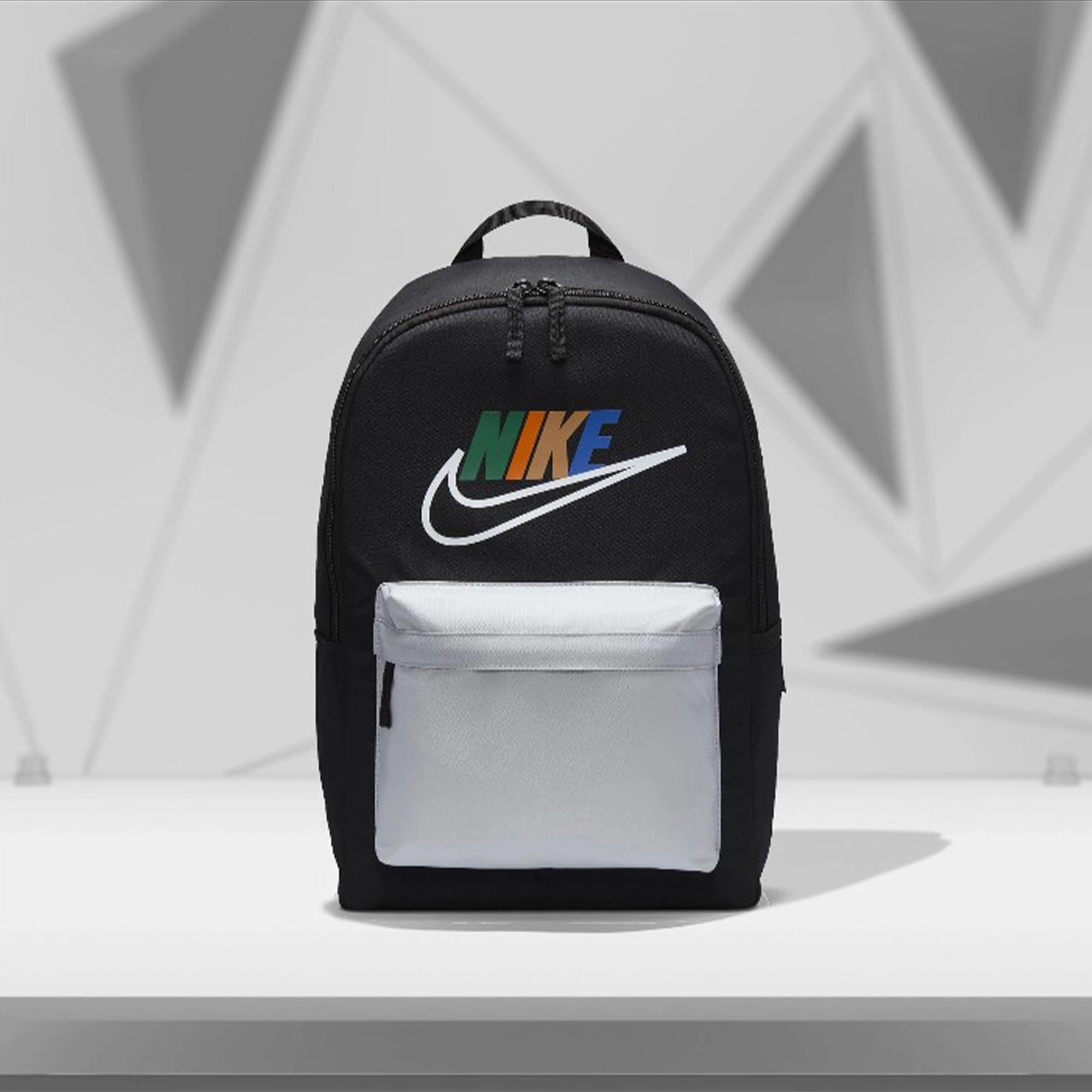 Nike Heritage 25L Backpack - Black/Wolf Grey/White