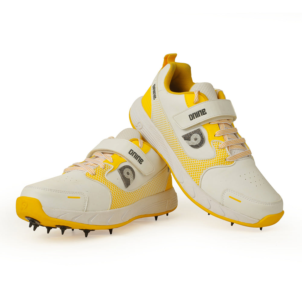 D9 Premium Kings Cricket Shoes for Men - InstaSport