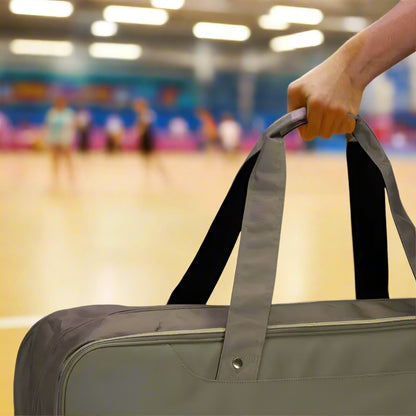 lining_Charter_Kitbag_Sand_Holding_InstaSport